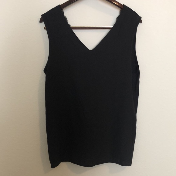 C+D+M Sleevless V-Neck Top Women's Small - Picture 3 of 3